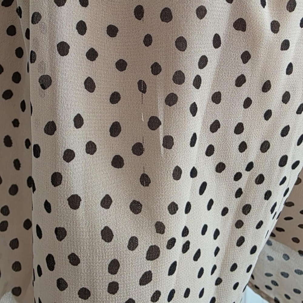 ♡ Polka Dot Ruffle Romper ♡ - Picture 4 of 4